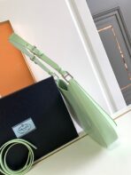 CLEO 30 LIGHT GREEN BRUSHED LEATHER SHOULDER BAG - 图片 2