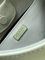 CLEO 30 LIGHT GREEN BRUSHED LEATHER SHOULDER BAG - 图片 9