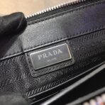 CLUTCH 26 IN BLACK GRAINED CALFSKIN TRIANGLE LOGO - 图片 2