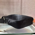 CROSSBODY BAG 20 IN BLACK RE-NYLON AND SAFFIANO LEATHER TRIM - 图片 3