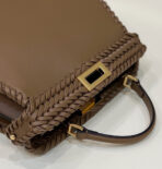 PEEKABOO ISEEU 27 IN BROWN SMOOTH CALFSKIN WITH WOVEN TRIM GOLD HARDWARE - 图片 3