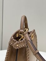 PEEKABOO ISEEU 27 IN BROWN SMOOTH CALFSKIN WITH WOVEN TRIM GOLD HARDWARE - 图片 2