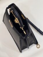 PEEKABOO ISEEU 27 IN BLACK SMOOTH CALFSKIN WITH WOVEN TRIM GOLD HARDWARE - 图片 9