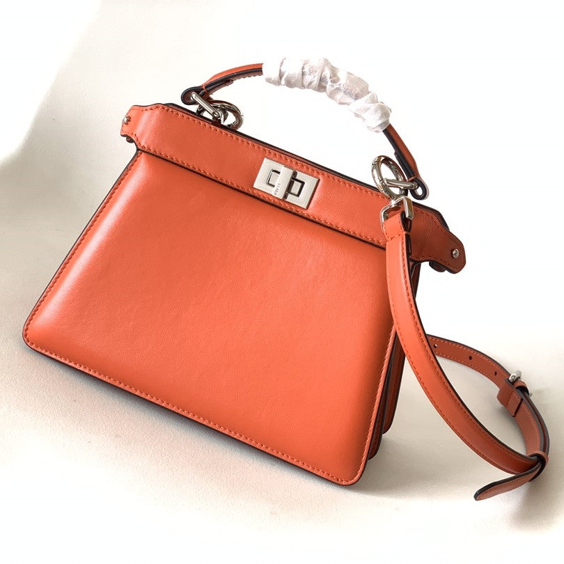 20220717_i1658034981_6211_1_jpg_8d558a0f-ab77-4d94-9fd5-c90ea7bb4a30.jpg Peekaboo ISeeU Petite 20 Bag Red Lambskin Shw - 图片 1