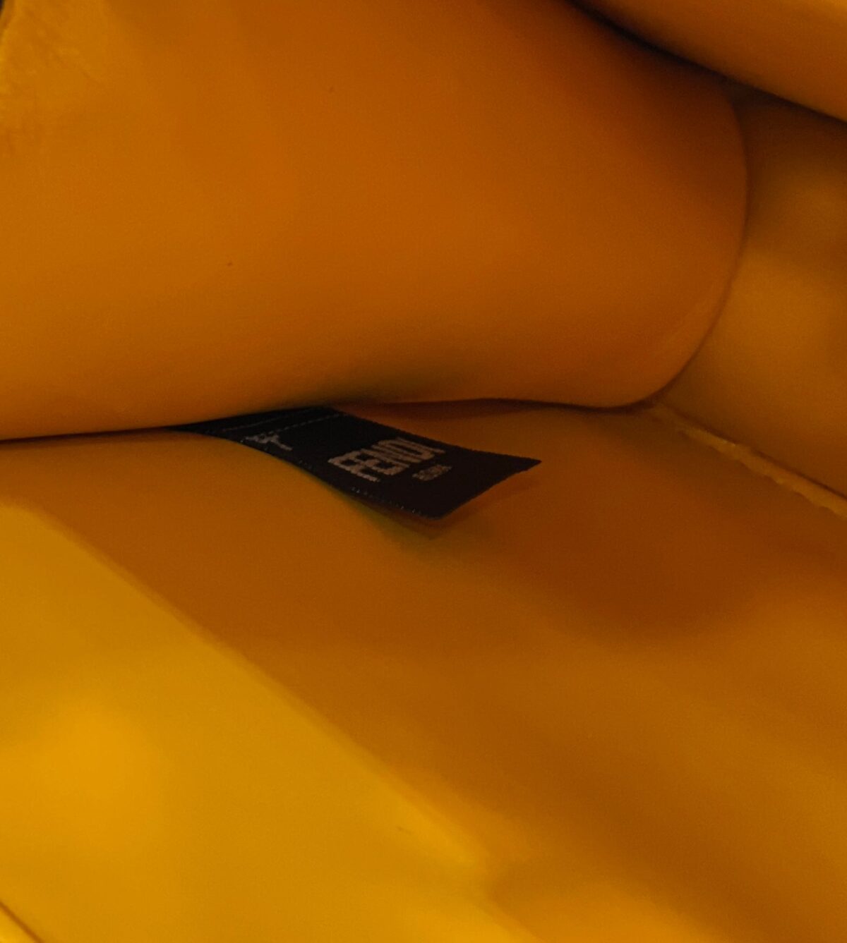 PEEKABOO ISEEU 33 IN ORANGE OMBRE SMOOTH CALFSKIN GOLD HARDWARE - 图片 2