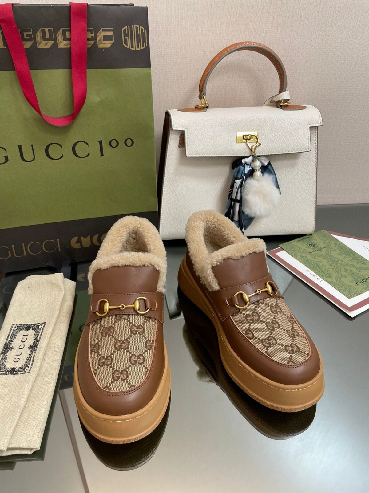 GG LOAFER IN PEANUT BROWN JACQUARD AND CHOCOLATE BROWN CALFSKIN WITH BEIGE WOOL LINING - 图片 4
