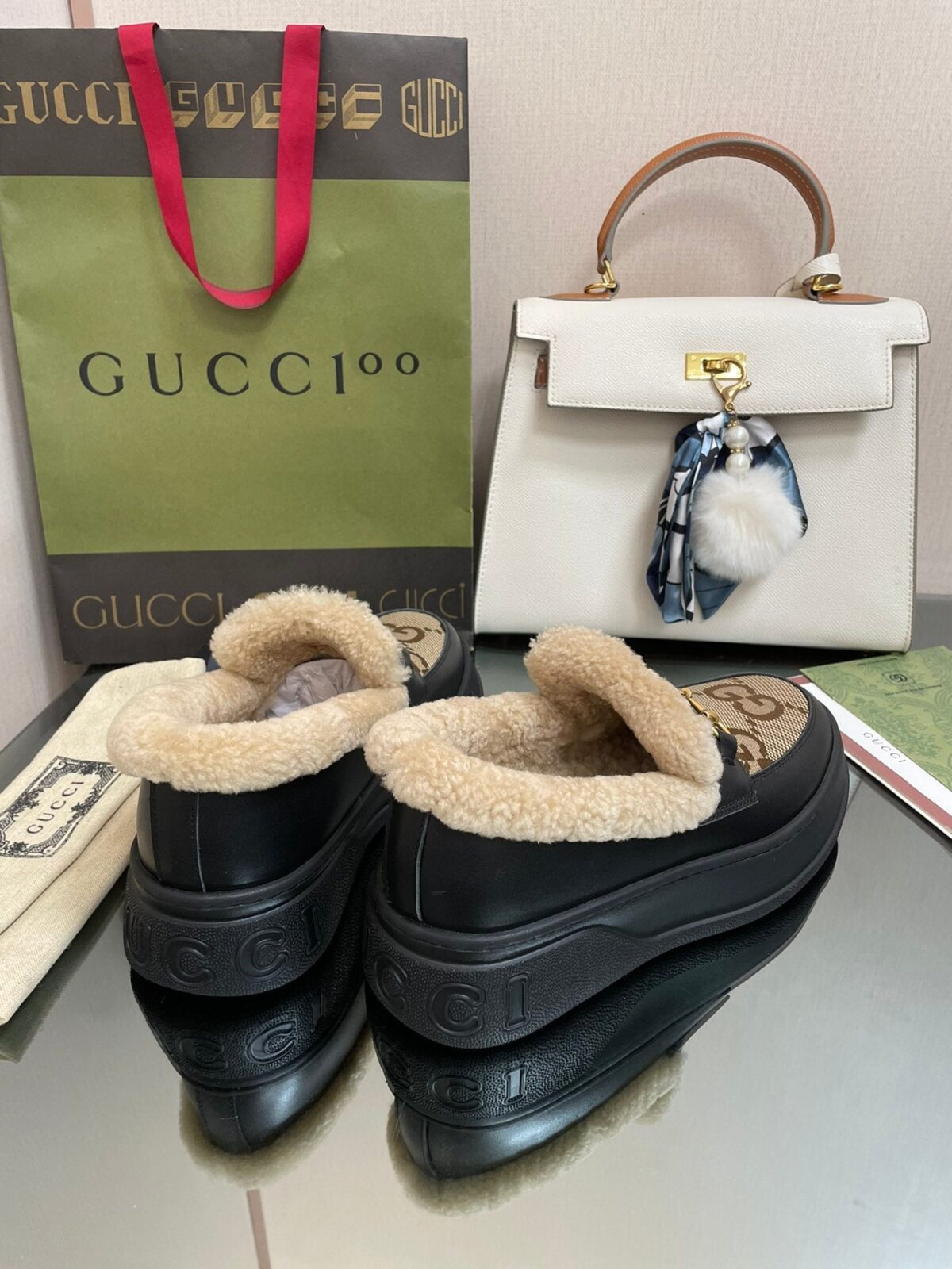 GG LOAFER IN PEANUT BROWN JACQUARD AND BLACK CALFSKIN WITH BEIGE WOOL LINING - 图片 7