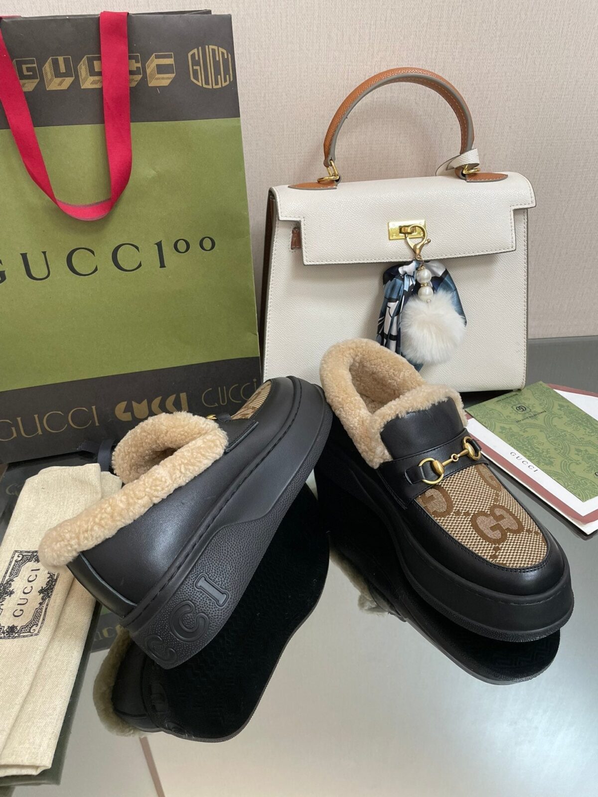 GG LOAFER IN PEANUT BROWN JACQUARD AND BLACK CALFSKIN WITH BEIGE WOOL LINING - 图片 6