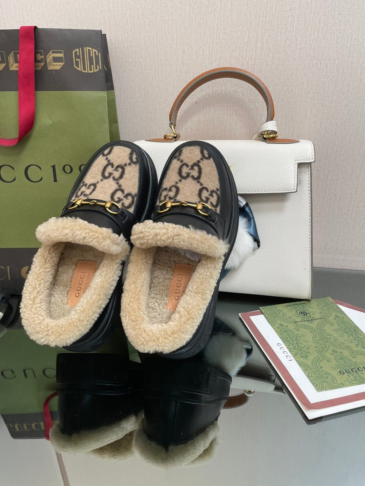 GG LOAFER IN CAMEL BROWN JACQUARD AND BLACK CALFSKIN WITH BEIGE WOOL LINING - 图片 8