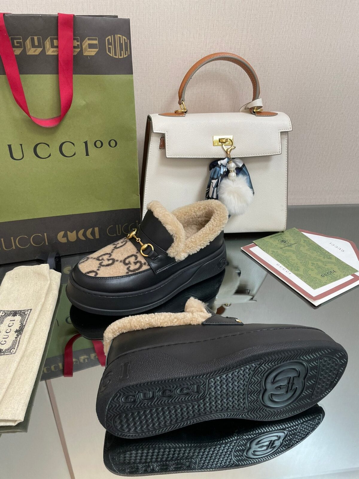 GG LOAFER IN CAMEL BROWN JACQUARD AND BLACK CALFSKIN WITH BEIGE WOOL LINING - 图片 9