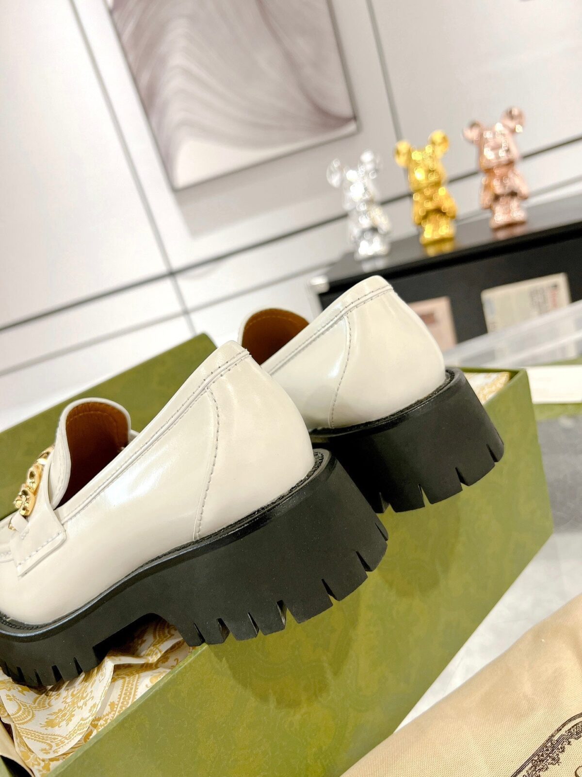 GG LOAFER WITH GG CHAINS WHITE CALFSKIN - 图片 8