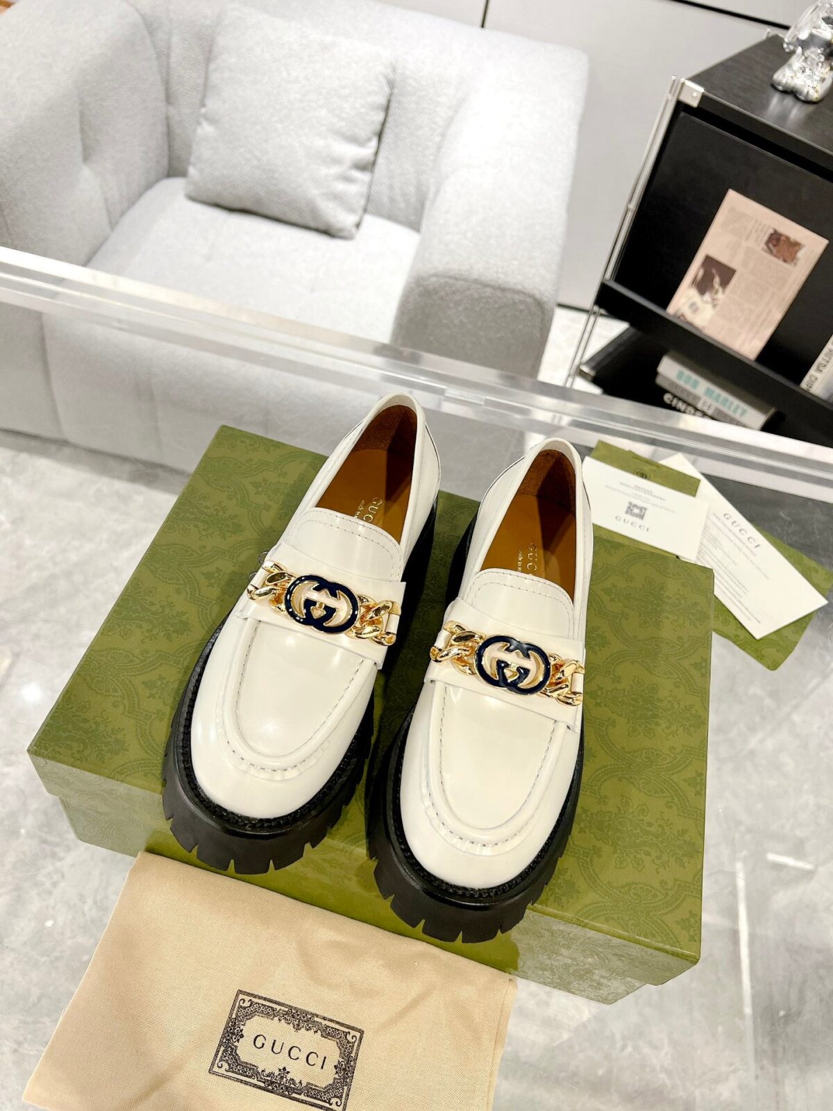 GG LOAFER WITH GG CHAINS WHITE CALFSKIN - 图片 2