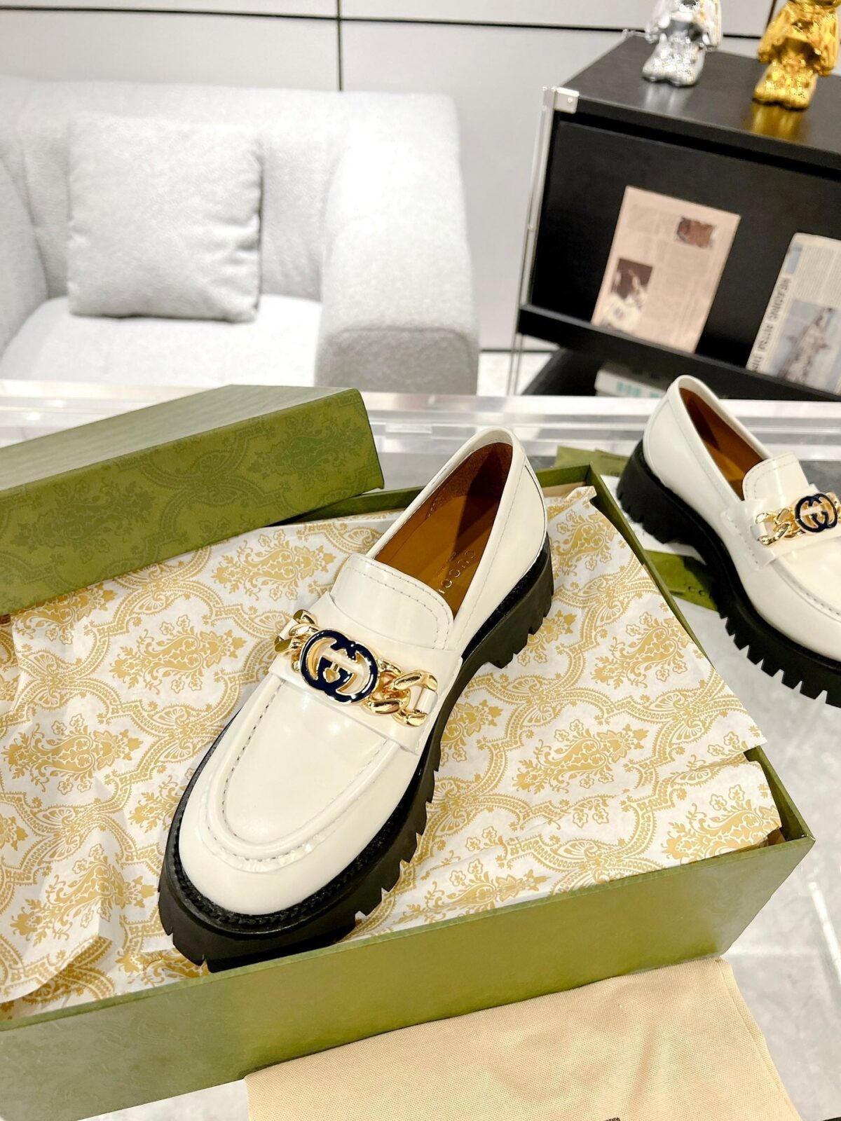 GG LOAFER WITH GG CHAINS WHITE CALFSKIN - 图片 5