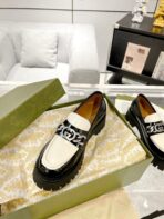 GG LOAFER WITH GG CHAINS GLOSSY BLACK AND WHITE CALFSKIN - 图片 5
