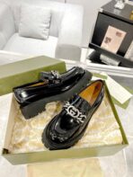 GG LOAFER WITH GG CHAINS GLOSSY BLACK CALFSKIN - 图片 3