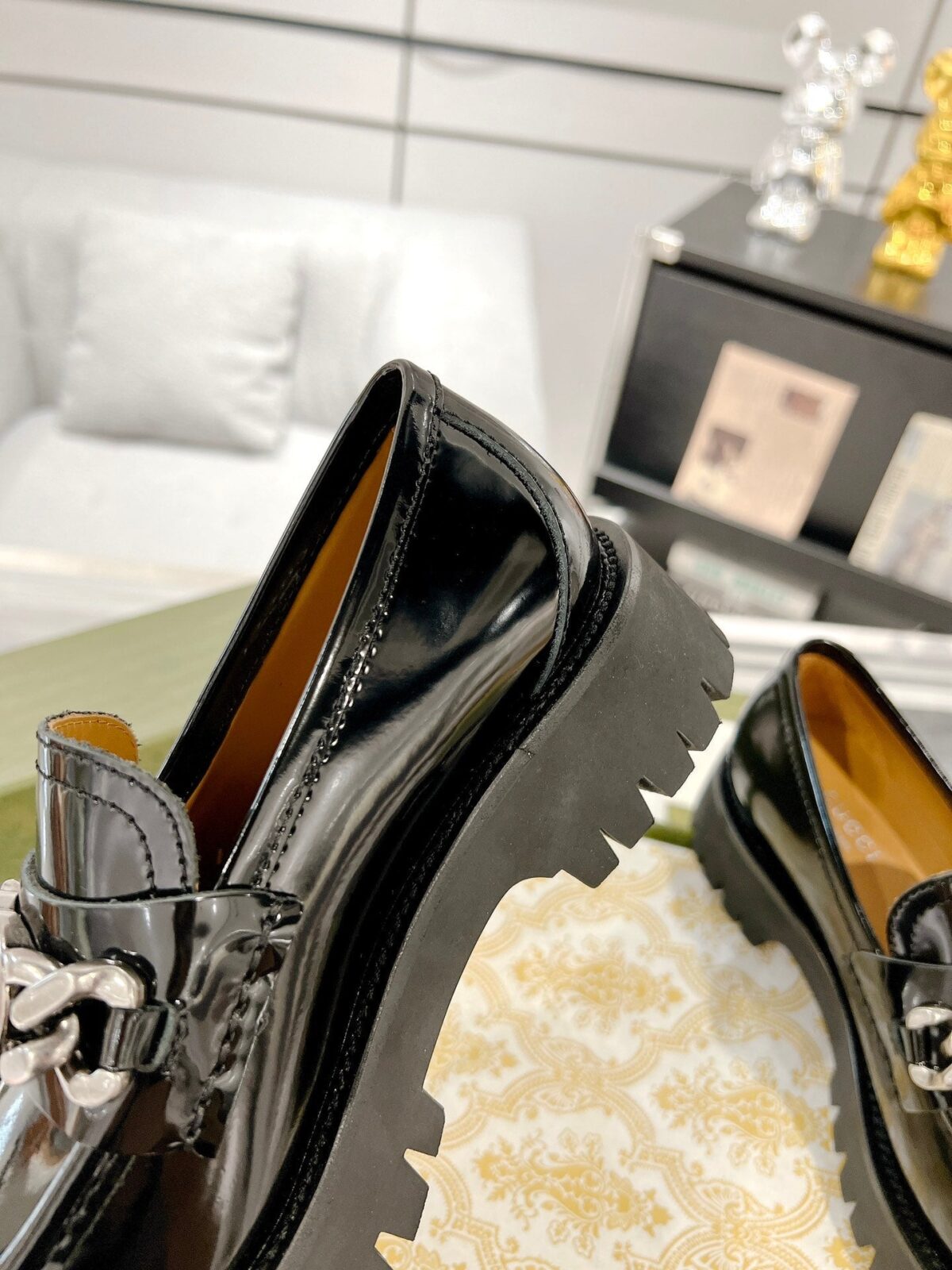 GG LOAFER WITH GG CHAINS GLOSSY BLACK CALFSKIN - 图片 6