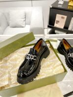 GG LOAFER WITH GG CHAINS GLOSSY BLACK CALFSKIN - 图片 4