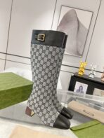 GG KNEE BOOTS IN LIGHT GRAY MONOGRAM CANVAS AND BLACK GLOSSY SHEEPSKIN - 图片 7