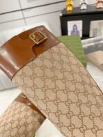 GG KNEE BOOTS IN BRONZE BROWN MONOGRAM CANVAS AND GLOSSY SHEEPSKIN - 图片 3
