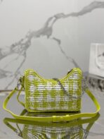 CROCHET HOBO BAG 22 IN VOLT GREEN MIX WHITE RAFFIA SILVER HARDWARE - 图片 9