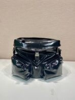 CROSSBODY BAG 29 IN BLACK OIL WAX LAMBSKIN - 图片 2