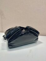 CROSSBODY BAG 29 IN BLACK OIL WAX LAMBSKIN - 图片 6