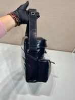 CROSSBODY BAG 29 IN BLACK OIL WAX LAMBSKIN - 图片 9