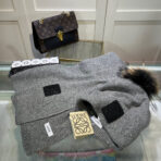 CLASSIC HAT & SCARF SET IN STEEL GRAY CASHMERE 379251 - 图片 3