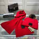 CLASSIC HAT & SCARF SET IN CHERRY RED CASHMERE 379251 - 图片 2