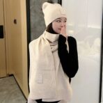 CLASSIC HAT & SCARF SET IN WHITE CASHMERE 379251 - 图片 2