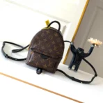 LV Model: M44873 Size 17*22*10cm