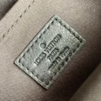 LV Model: M44873 Size 17*22*10cm - 图片 2