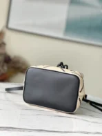 Louis Vuitton Size: 20 x 20 x 13 cm - 图片 7