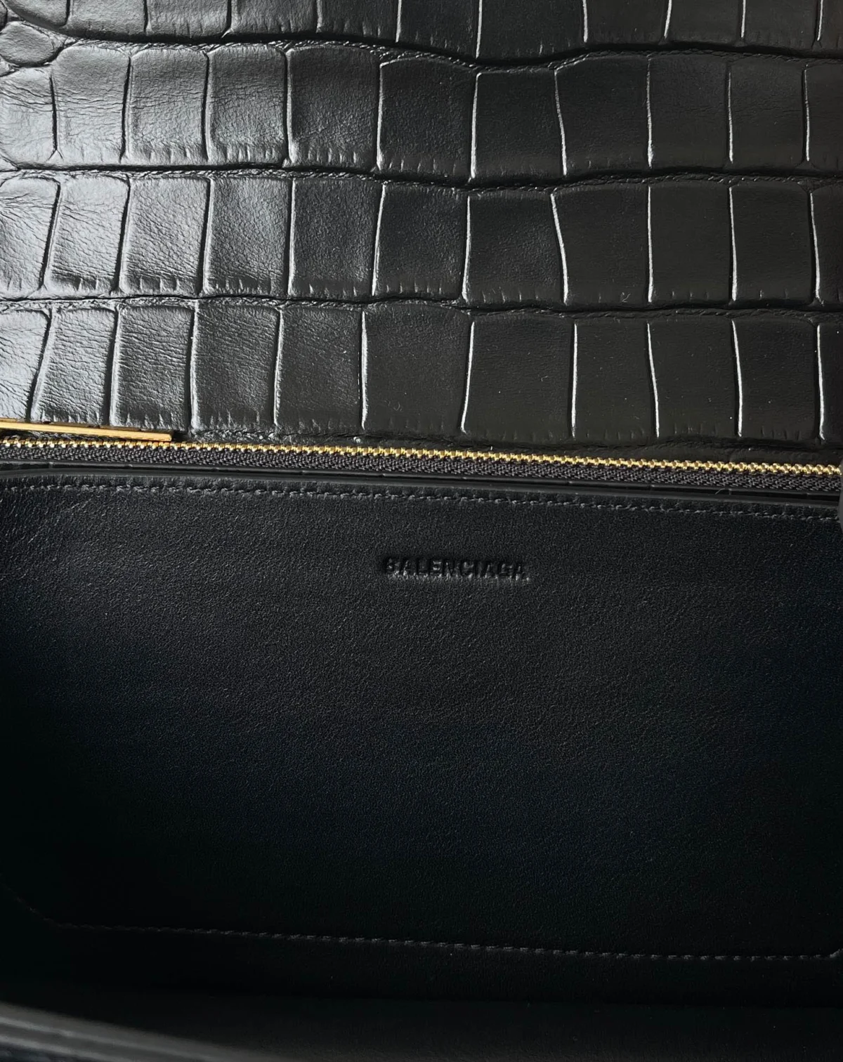 Gossip bag crossbody size: 23.5×12.4×10.4cm - 图片 3