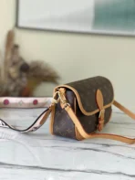 Louis Vuitton Size: 25.0 9.0 15.0 cm - 图片 9