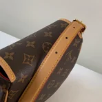 LV Model: M44860 Size 18*15*8cm - 图片 6