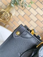 Louis Vuitton Size: 25 x 19 x 11.5 cm - 图片 5