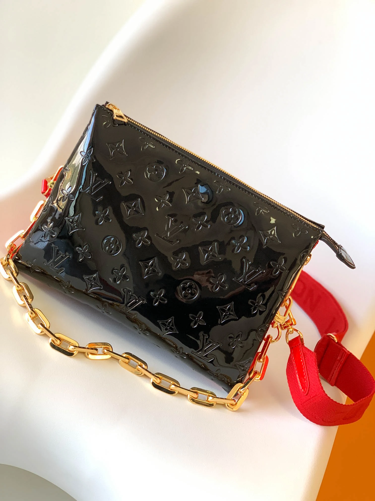 i49120fe9230a2d01a42234d65f34f22d.webp Louis Vuitton Size: 26 x 20 x 12 cm - 图片 1