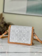 Louis Vuitton Size: 25 x 17 x 10.5 cm - 图片 8