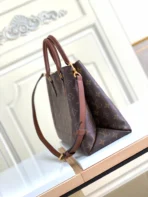 Louis Vuitton Size: 34.0 x 24.0 x 13.0 cm - 图片 9