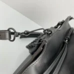 Balenciag* Neo Classic biker bag Model: 1991 Size: 25*33*13*20cm - 图片 4