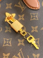 Louis Vuitton Size: 34.0 x 24.0 x 13.0 cm - 图片 6