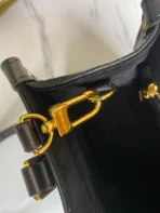 Louis Vuitton Size: 25 x 19 x 11.5 cm - 图片 4