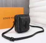 Louis Vuitton Model: 69404 Size: 15x17x8cm - 图片 8