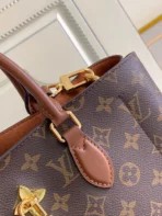 Louis Vuitton Size: 34.0 x 24.0 x 13.0 cm - 图片 5