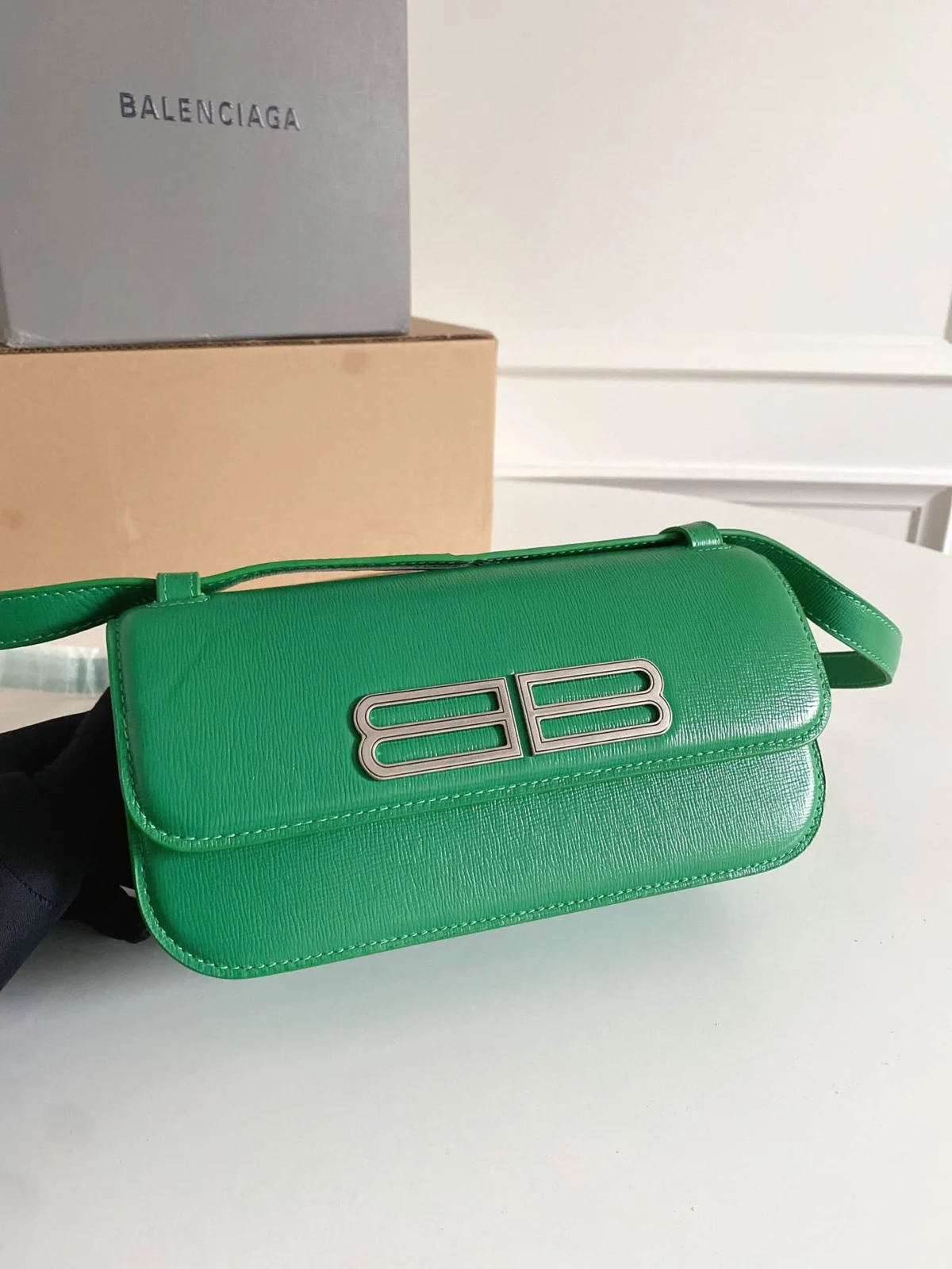 Crossbody Size: 23.5×12.4×10.4cm - 图片 6