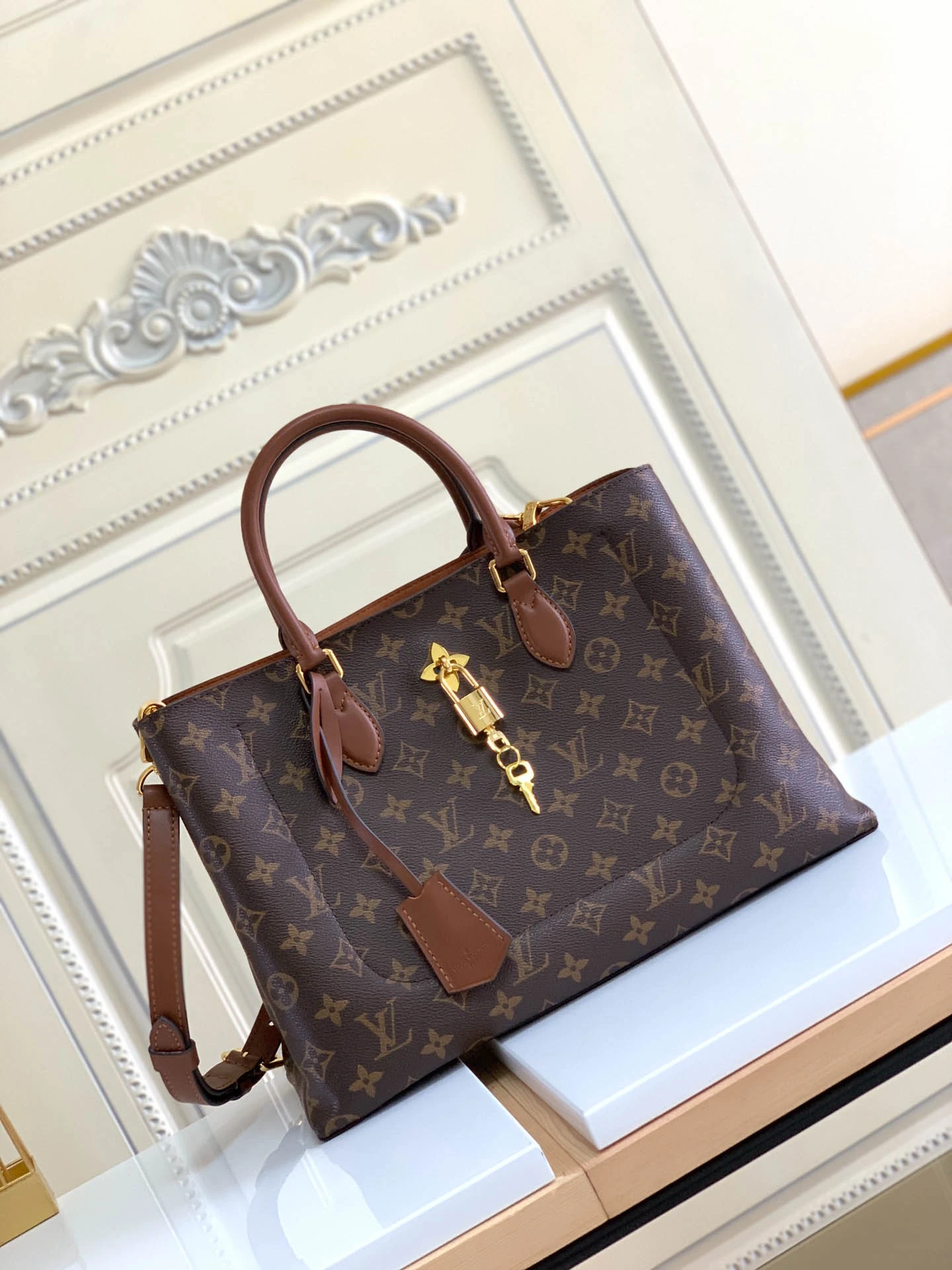 i95918e87574b359861519dd15adaf197.webp Louis Vuitton Size: 34.0 x 24.0 x 13.0 cm - 图片 1