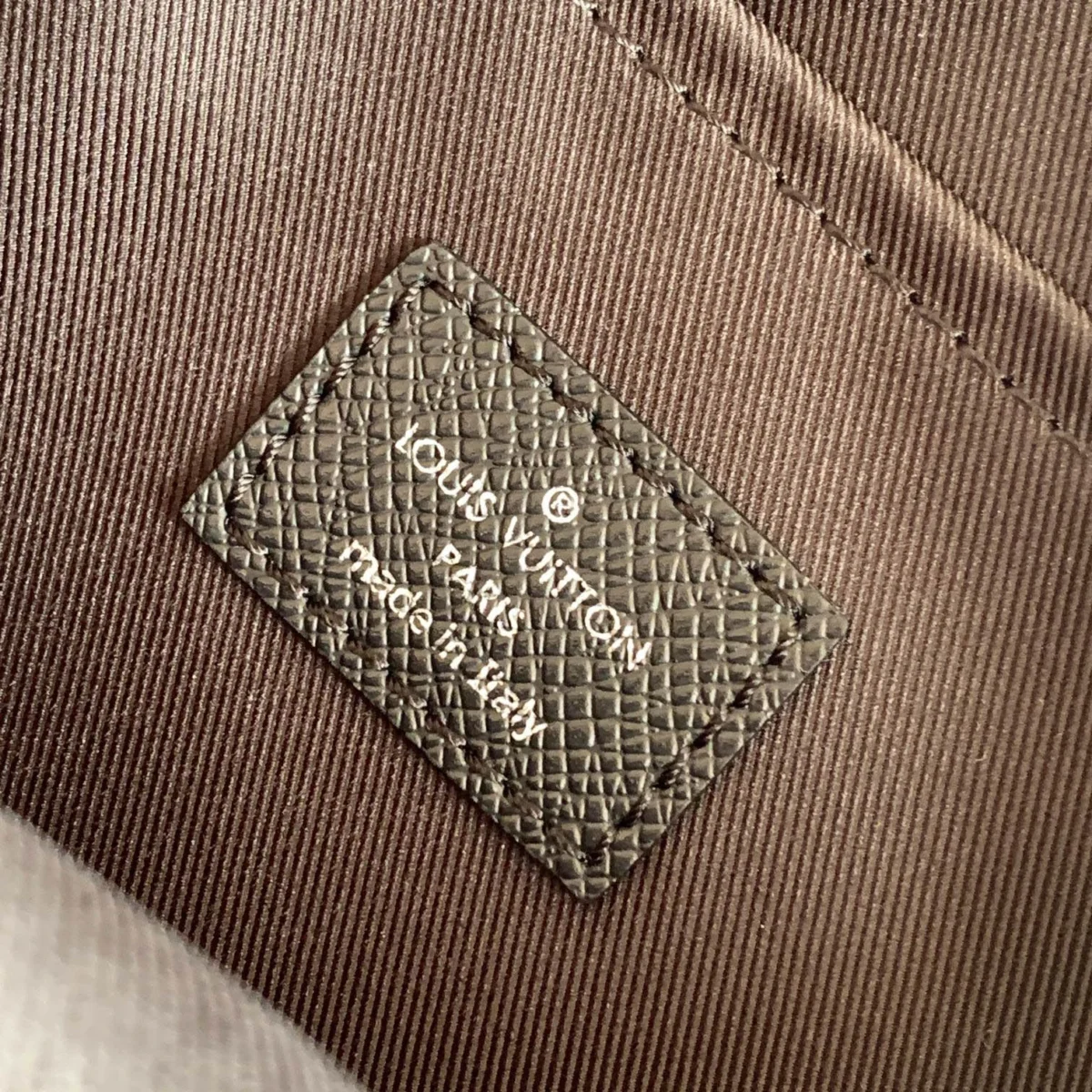 LV Model: M30233 Size:29.5x20x5cm - 图片 2