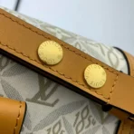 Louis Vuitton Size: 20 x 15 x 9 cm - 图片 2