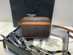 Camera bag Model:669957 Size:21.5x15x7cm
